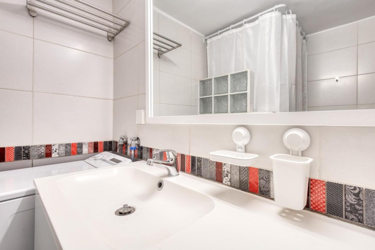 אתונה Modern 2-Bedroom Apt, 200M From The Acropolis מראה חיצוני תמונה