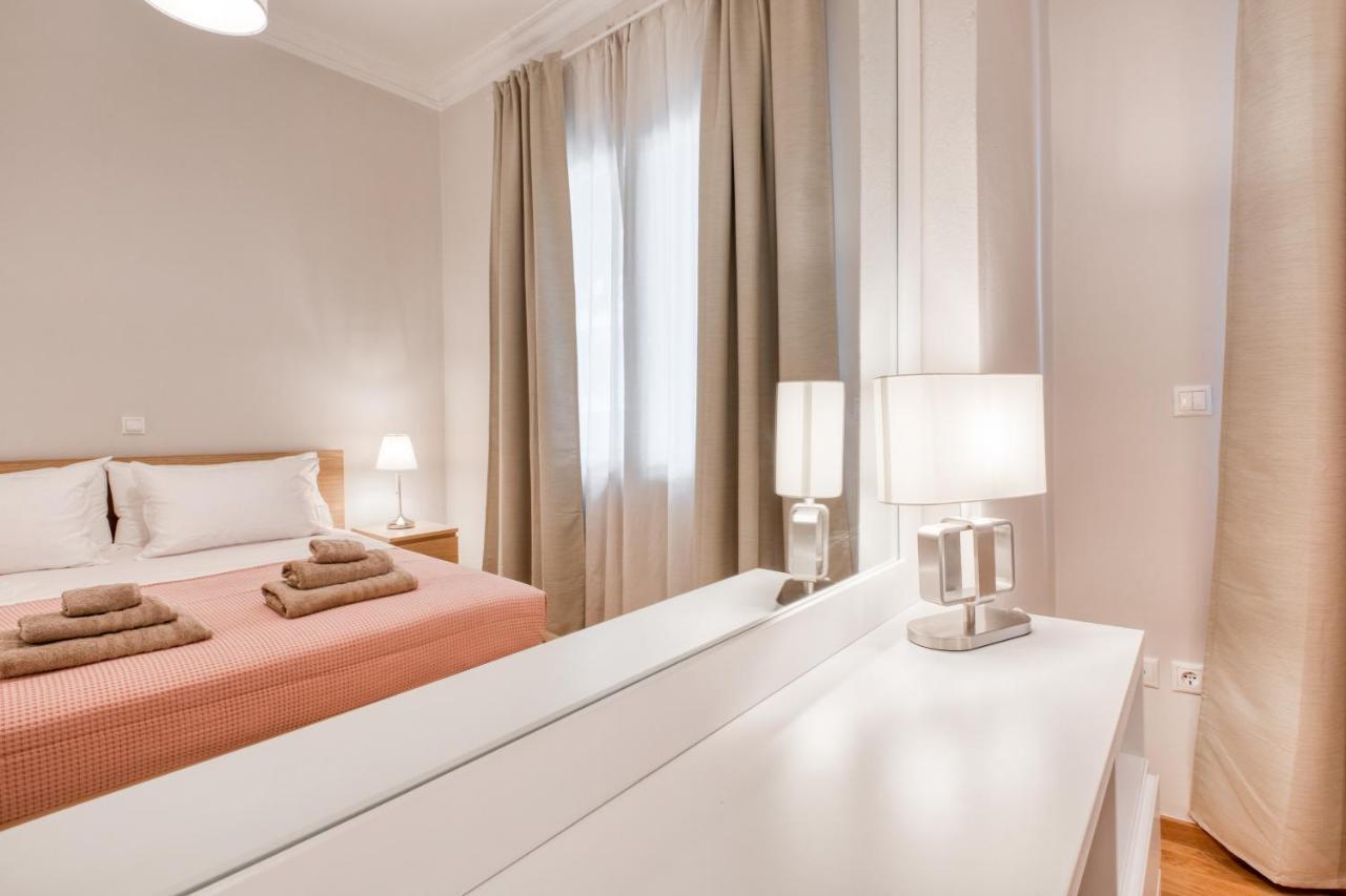 אתונה Modern 2-Bedroom Apt, 200M From The Acropolis מראה חיצוני תמונה