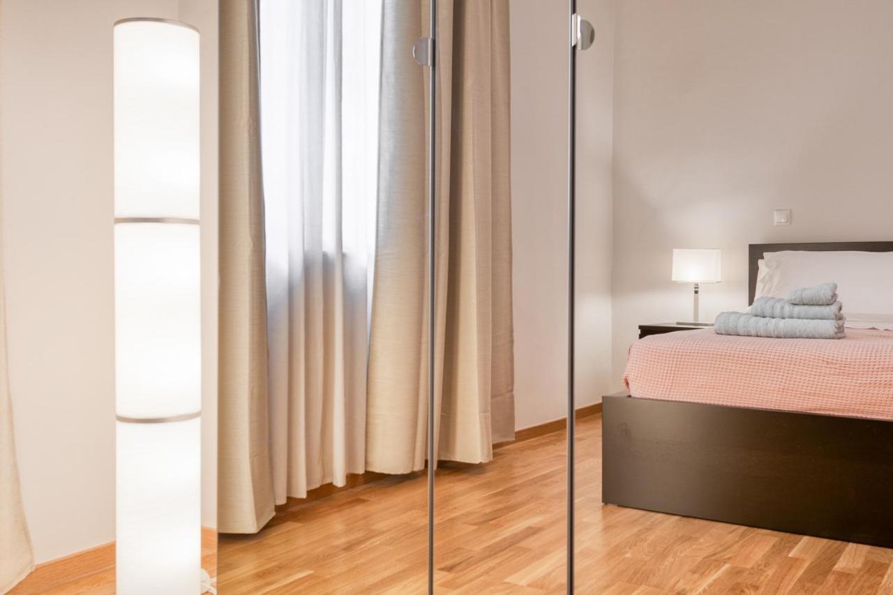 אתונה Modern 2-Bedroom Apt, 200M From The Acropolis מראה חיצוני תמונה